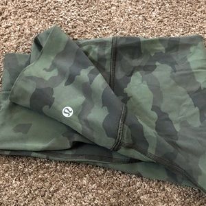 Lulu. high waist. Camo.